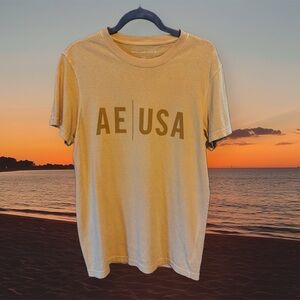 American Eagle Outfitters Light Mustard Tee size Small